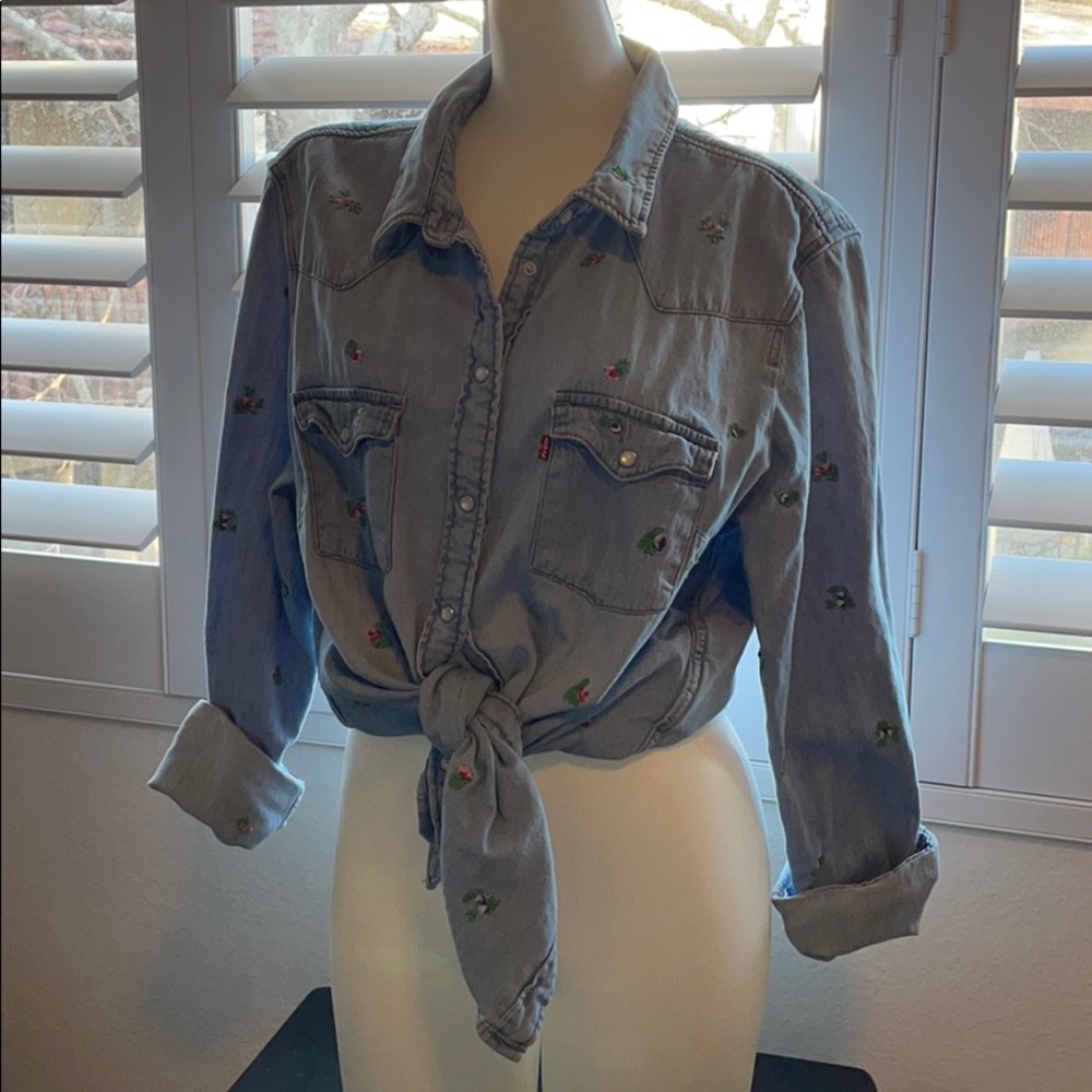 Levi’s classic fit denim shirt with embroidery